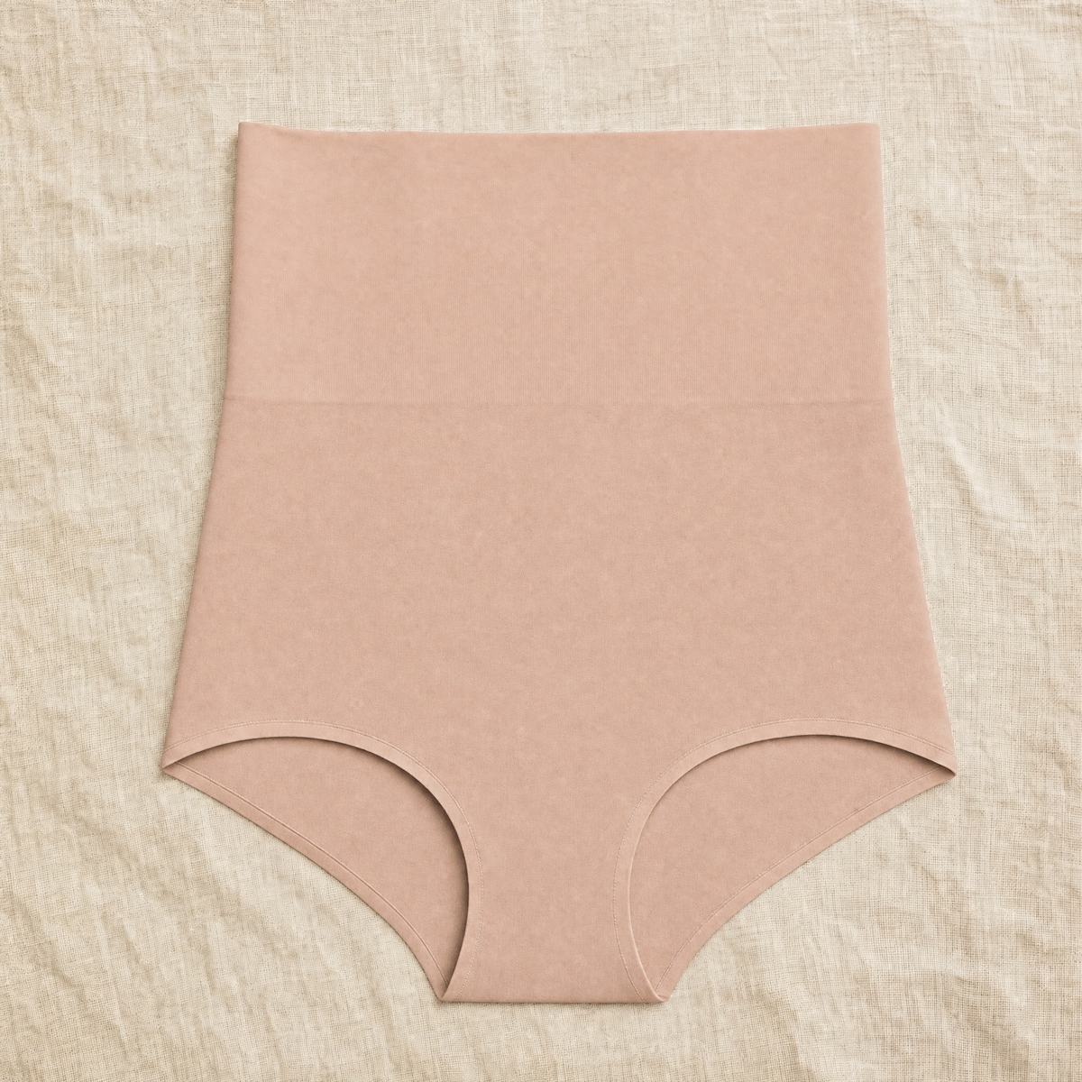 La Douce, culotte gainante post-partum – coloris nude